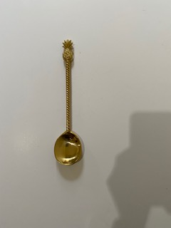 Pineaple Salad Cutlery