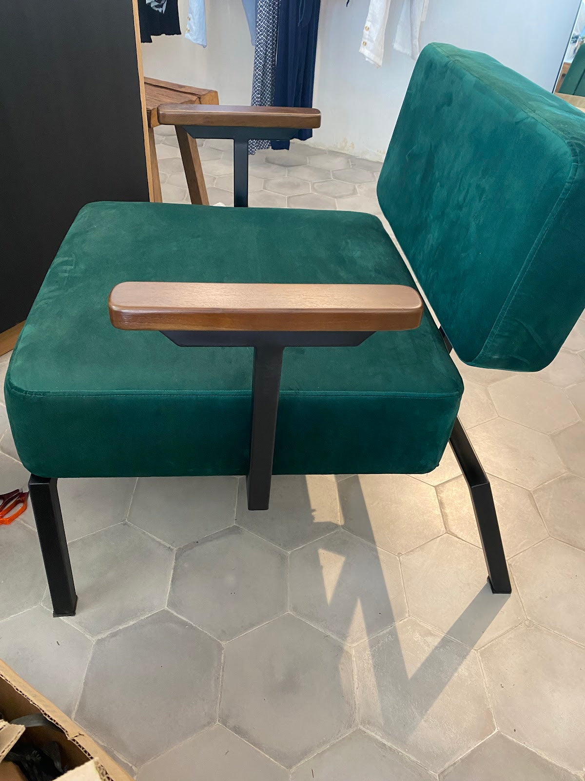 Kartini Lounge Chair