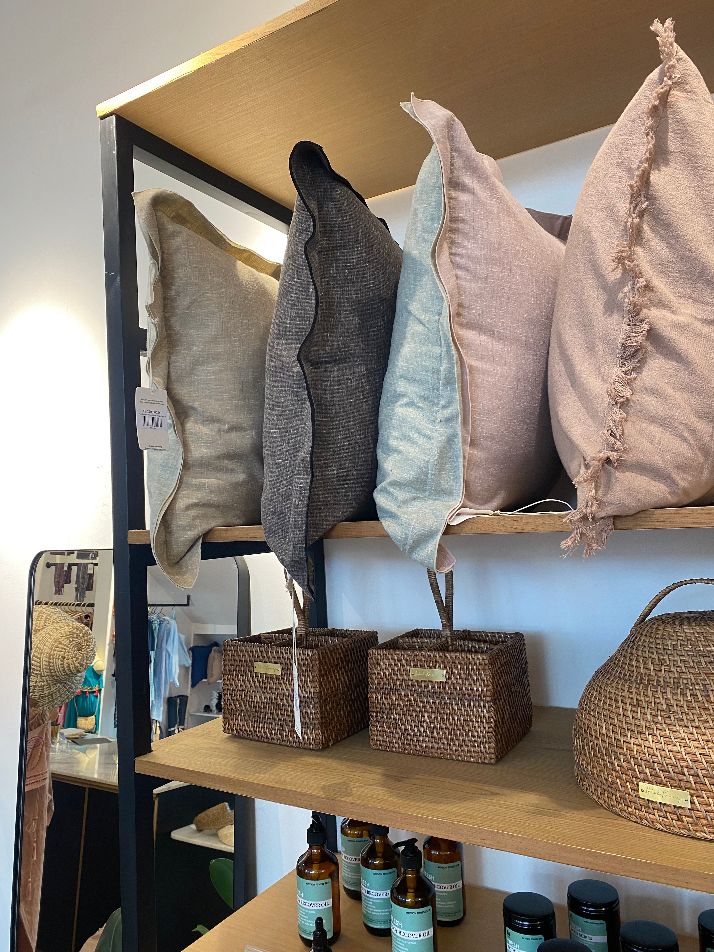 Jaya Cushion Tone to Tone