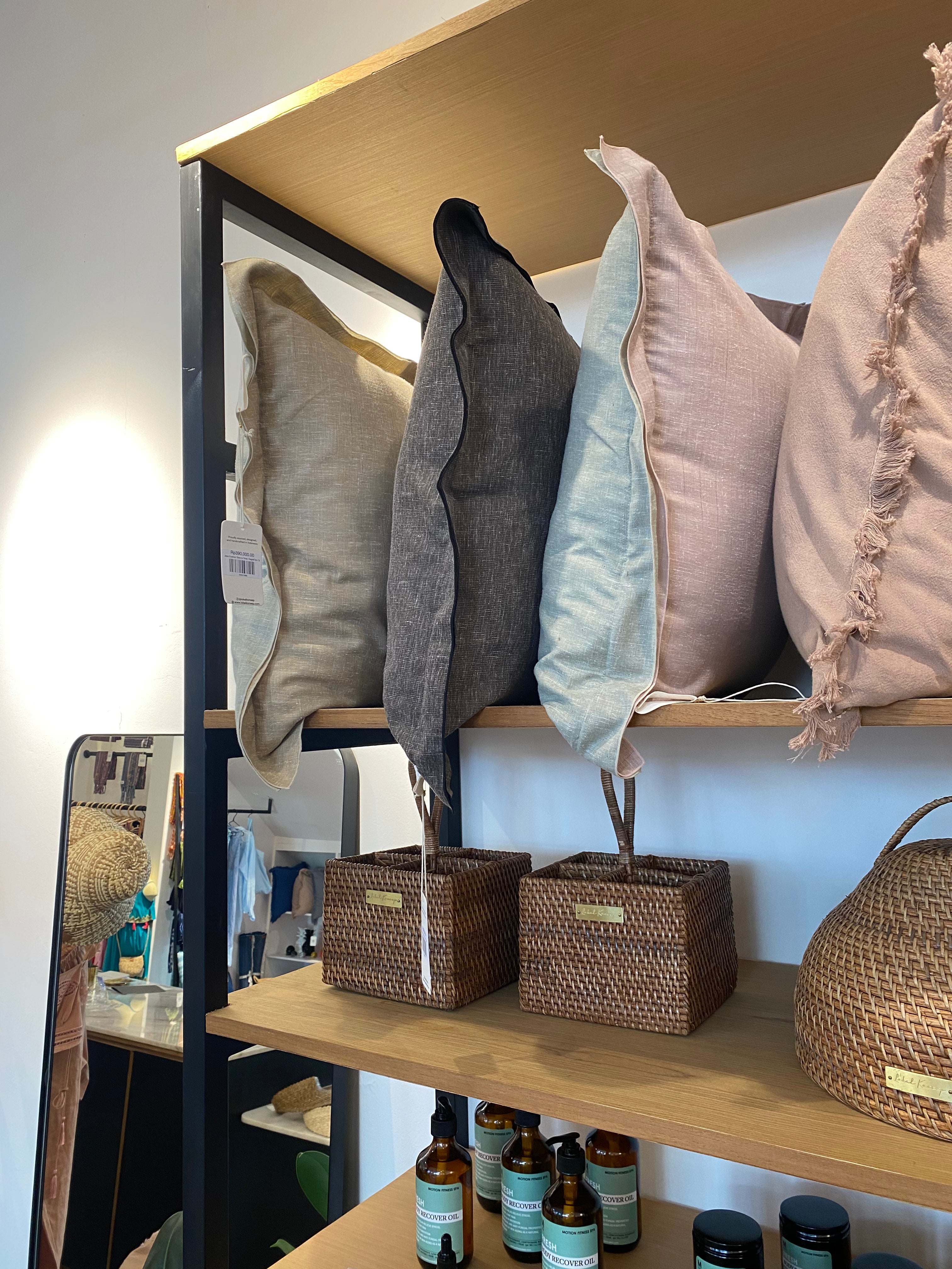 Jaya Cushion Tone to Tone